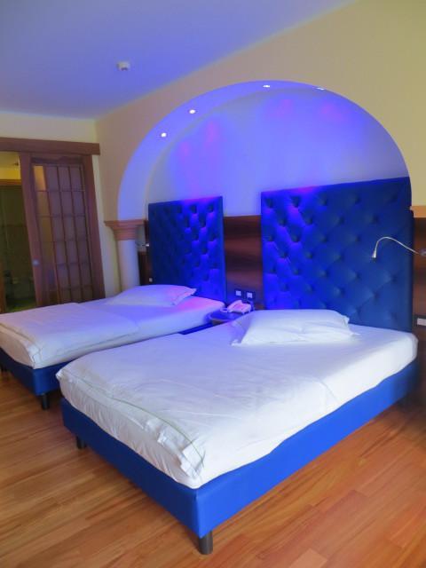 Hotel Alexander Лимоне-суль-Гарда Экстерьер фото