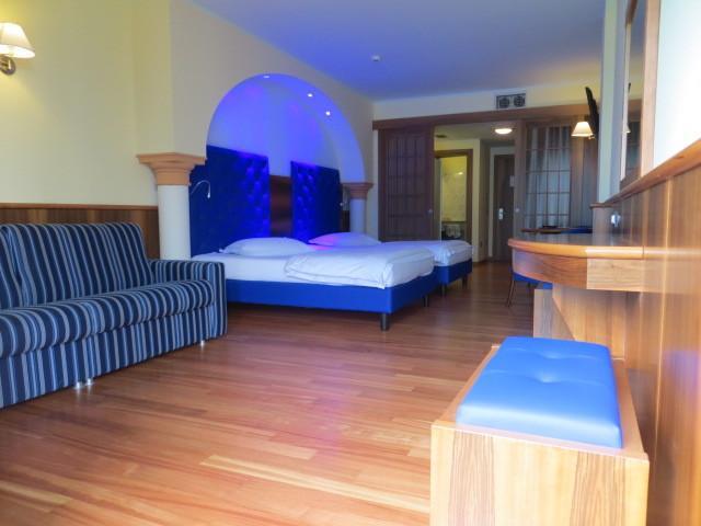 Hotel Alexander Лимоне-суль-Гарда Экстерьер фото