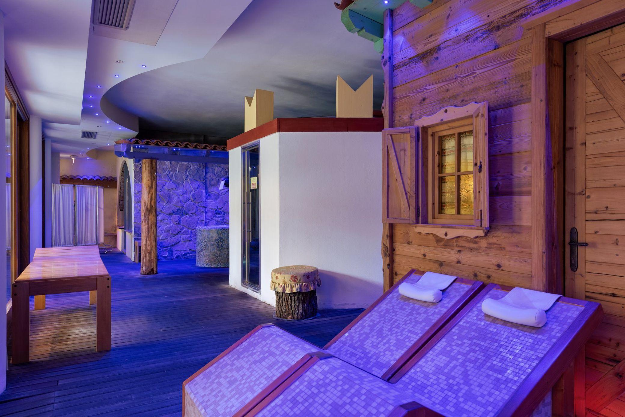 Hotel Alexander Лимоне-суль-Гарда Экстерьер фото